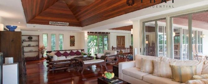 3-bedroom pool villa for near Kata Beach, Phuket PNSV-KAT-1405 living area with vaulted ceilings